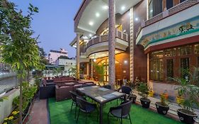 Hotel V Inn 3*